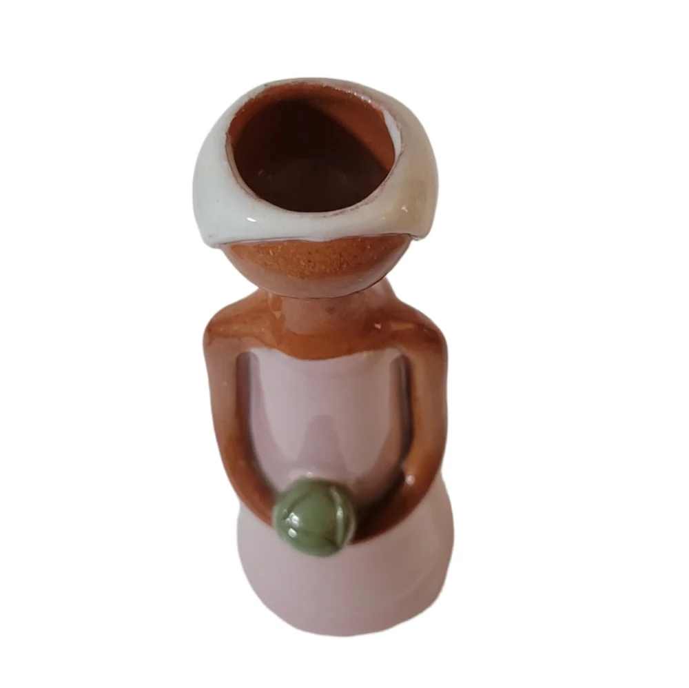 Lime clay hand